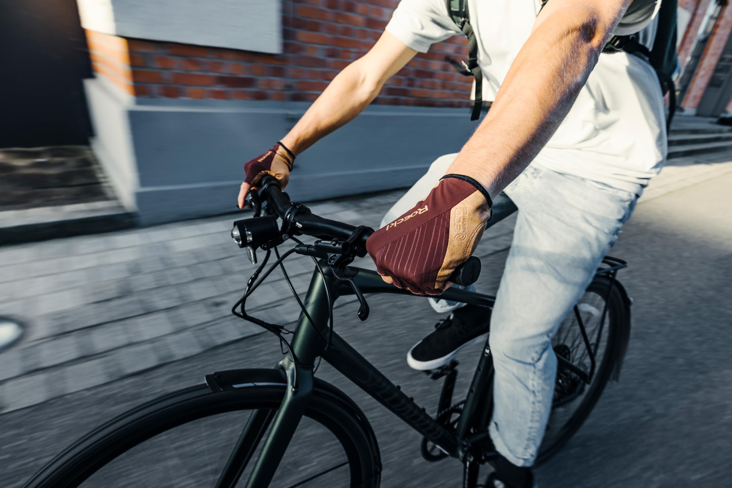 roeckl-isone-fahrradhandschuhe-schwarz-8-5-recycelt-grip image 6