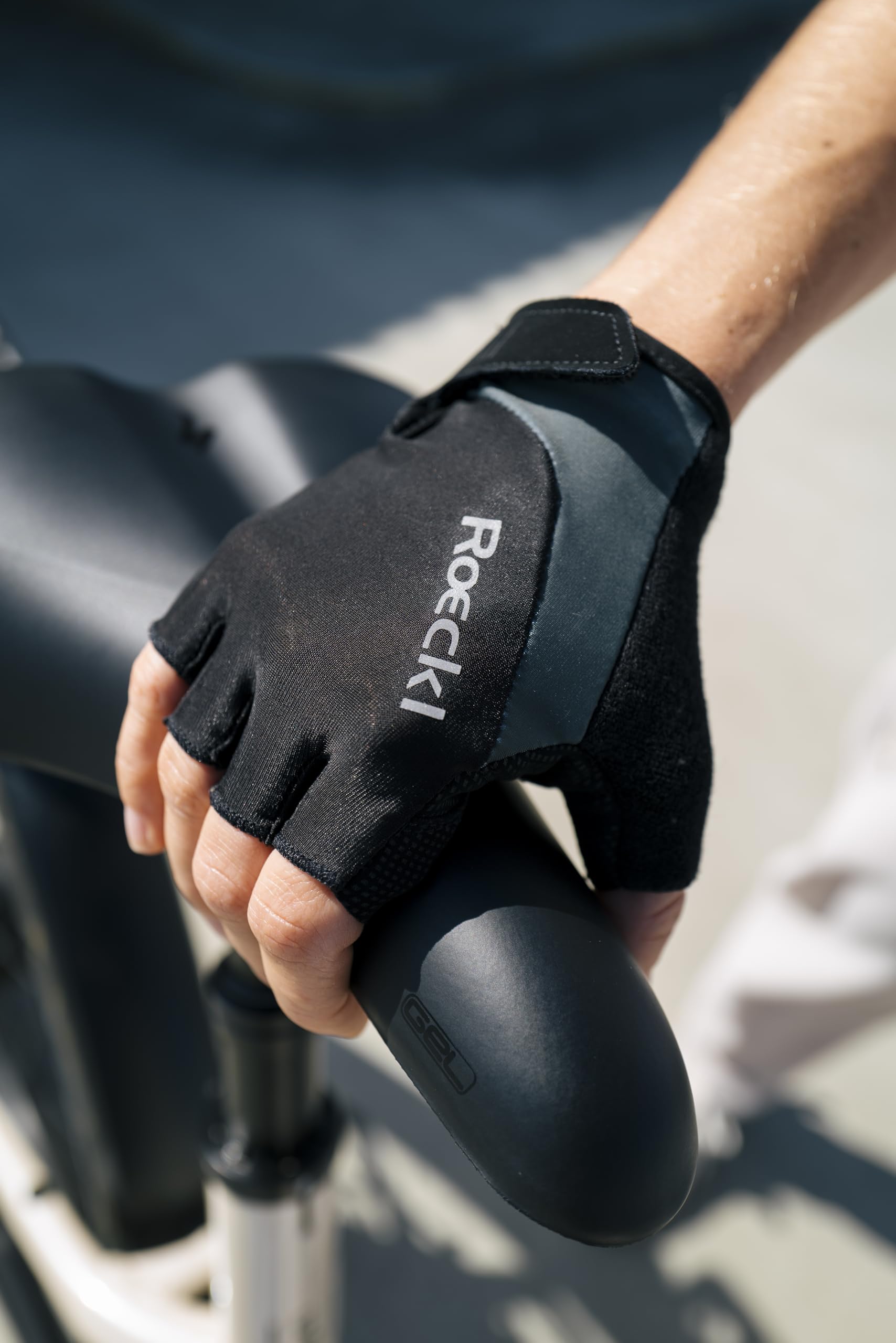 roeckl-basel-2-fahrradhandschuh-schwarz-wei-grip image 8
