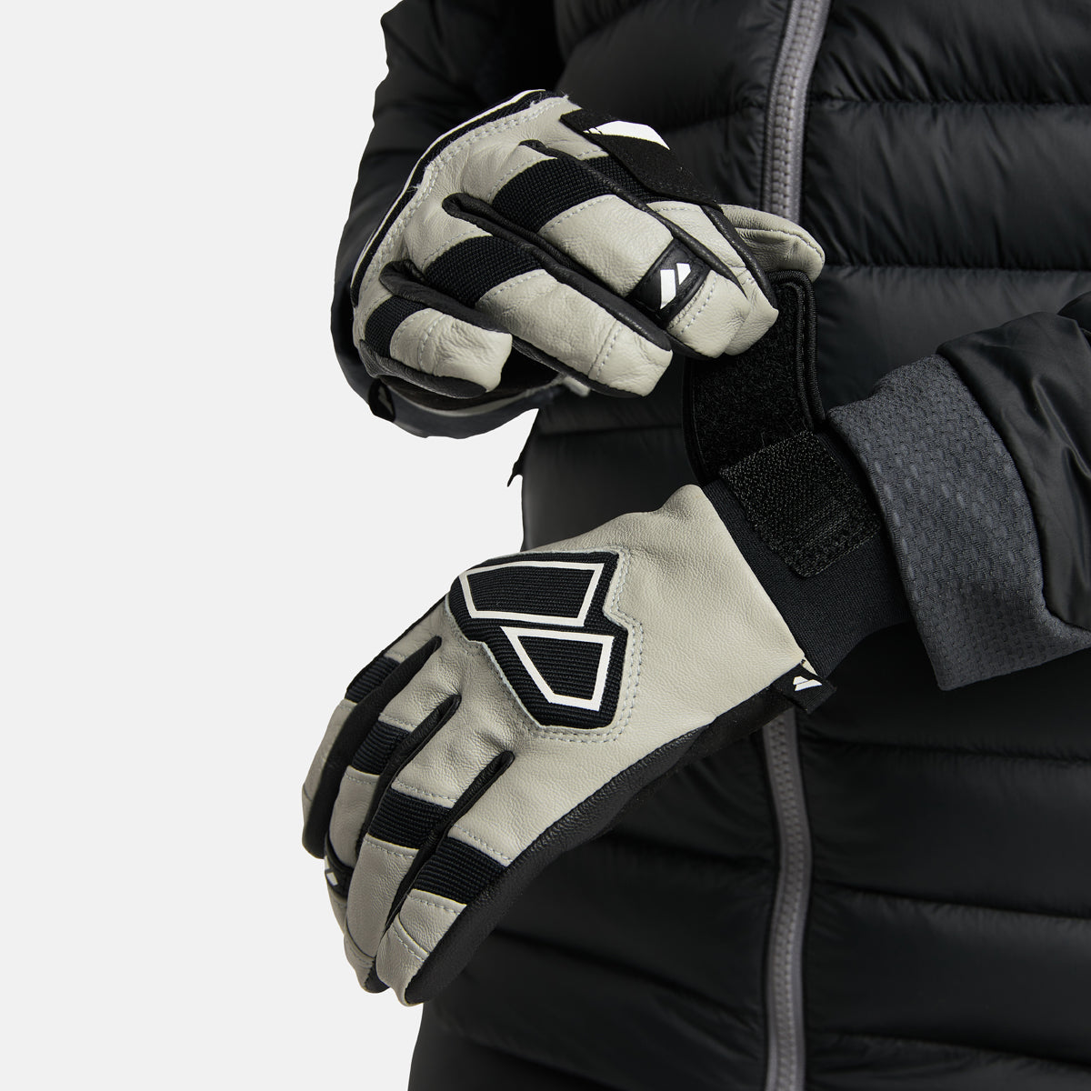zanier-mymountainpassion-glove-lederhandschuhe-silber-schwarz image 4