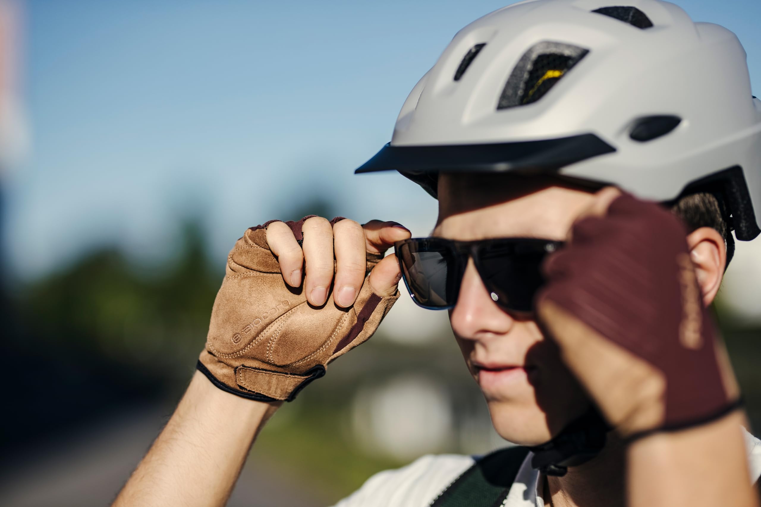 roeckl-isone-fahrradhandschuhe-schwarz-8-5-recycelt-grip image 3